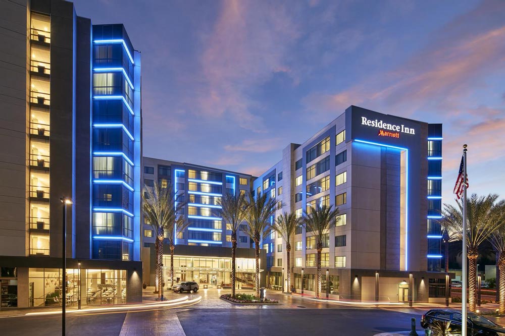 Affordable Family Hotels Near Disneyland California: Best Tips And Activities