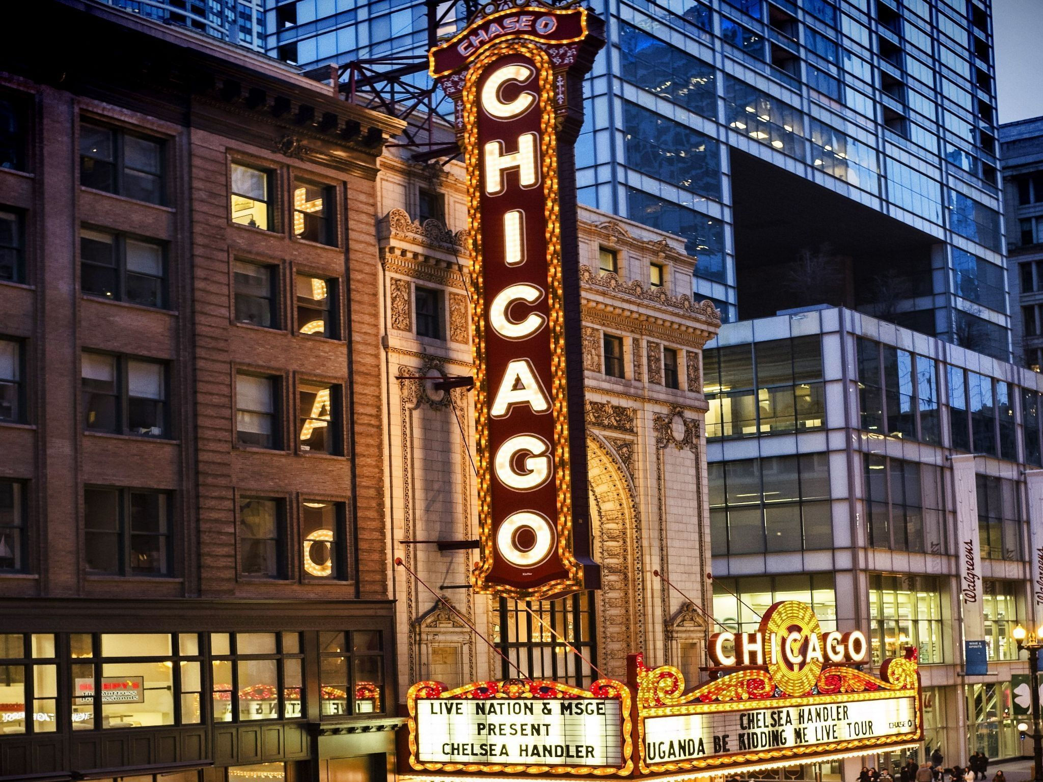 Romantic Weekend Getaway Hotels Near Chicago: Top 5 Charming Hotels Within 2-hour Drive